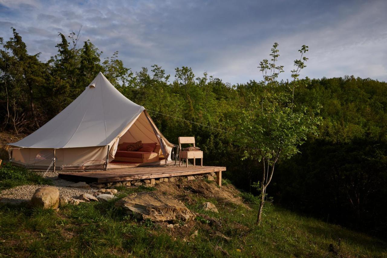 Отель Agricola Ombra - Tents In Nature Лаятико Экстерьер фото